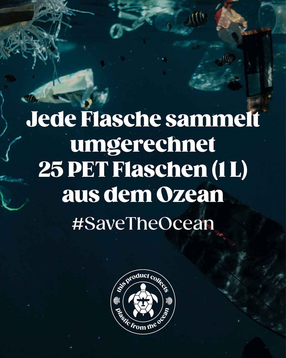 Zu sehen ist ein Unterwasser Bild von der Meeresverschmutzung durch Plastikmüll. Jede verkaufte BIRDS Flasche sammelt umgerechnet 25 PET Flaschen (1L) aus dem Ozean. Unser Hashtag lautet #savetheocean. Dies gelingt uns gemeinsam mit der Organisation Plastic Free Planet.  